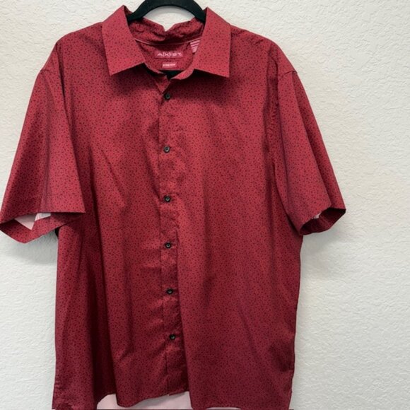 Axist Men's Modern Geometric Stretch Short Sleeve RED 100% Polyester Size 2XL - Picture 1 of 8